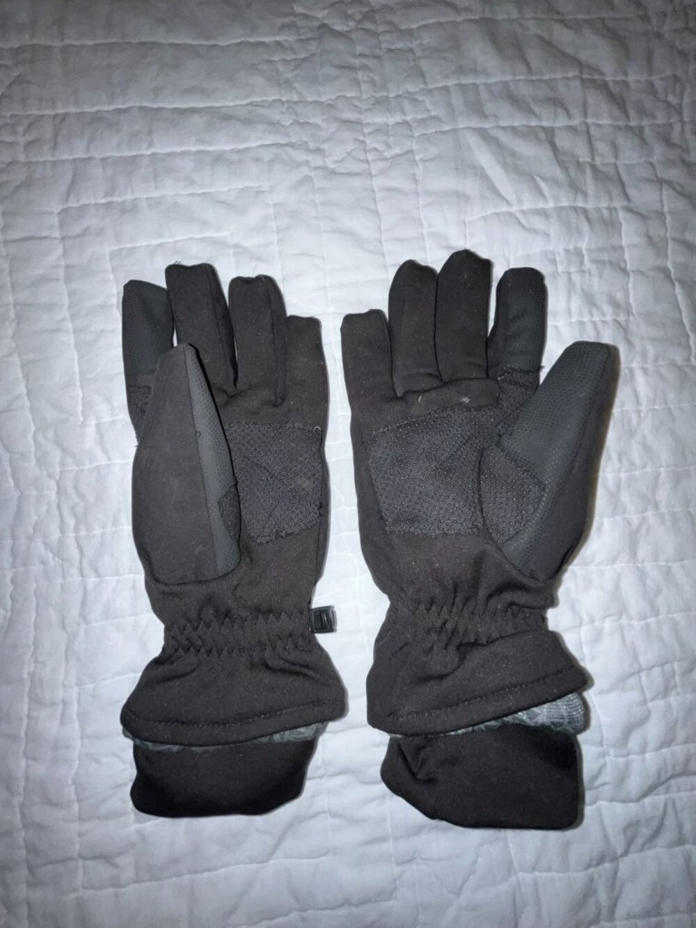 Black Insulated Winter Gloves With Elastic Cuffs & Grip Palm Size Large